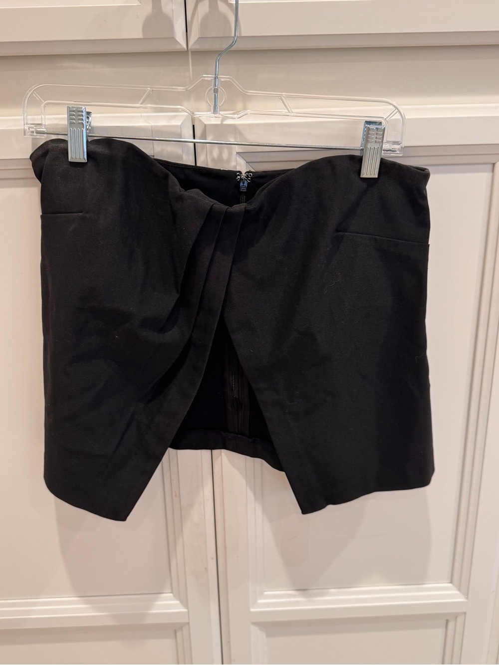 NBD Black Twist-Front High-Waist Skort